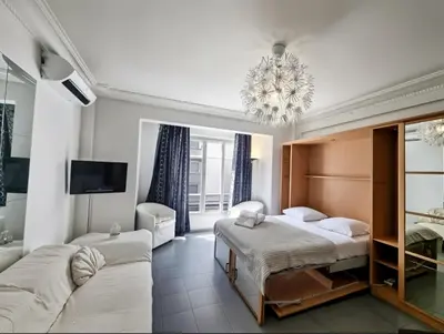 Un ou plusieurs lits dans un hébergement de l'établissement Charming Studio near Croisette