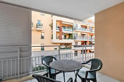 Balcon ou terrasse dans l'établissement Juan Les Pins Center 2P Parking Terrasse