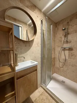 Salle de bains dans l'établissement Vieil Antibes - 1 chambre - 2 personnes