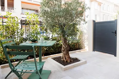 Terrasse ou espace extérieur de l'établissement Suite Cigale Verte avec terrasse et patio à Antibes