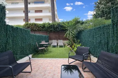 Jardin de l'établissement Croisette, studio with garden, air conditioning