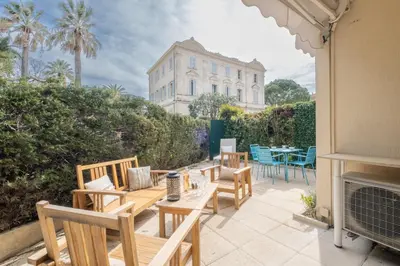 Vue générale sur la montagne ou vue sur la montagne depuis l'appartement