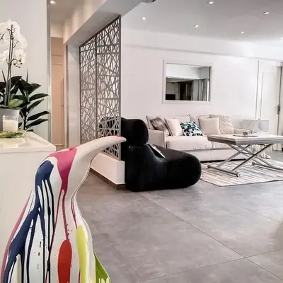 Juan-les-Pins Center
