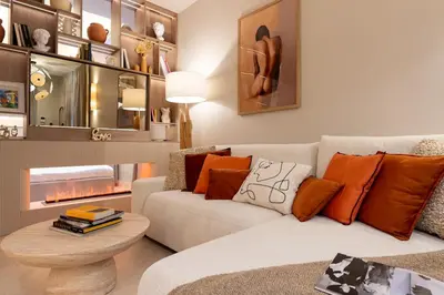 Coin salon dans l'établissement DORA Modern apartment with steam fireplace and freestanding bathtub, , 4 people