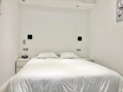 Un ou plusieurs lits dans un hébergement de l'établissement Cannes one bedroom apartment - 8D1