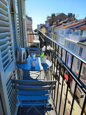 Balcon ou terrasse dans l'établissement Vue mer 50 m plage et Croisette Cannes centre