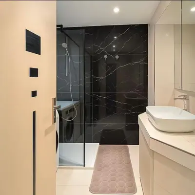Salle de bains dans l'établissement Appartement rue D'antibes