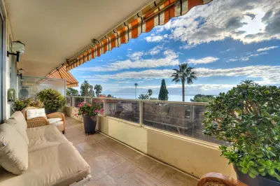 Balcon ou terrasse dans l'établissement La Rose des Vents - Cannes