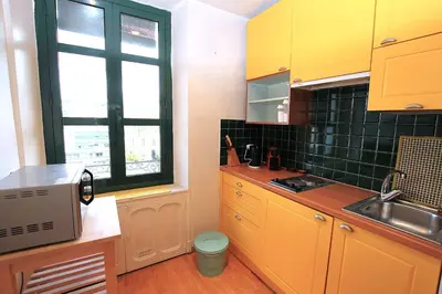 Cuisine ou kitchenette dans l'établissement Centre névralgique de Cannes - Accès à pied au Palais et à la plage