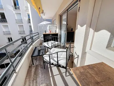 Balcon ou terrasse dans l'établissement Beautifull studio with balcony Rouaze Miramar 120