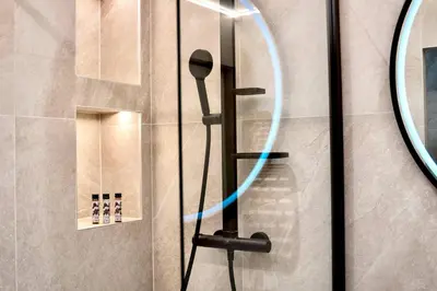 Salle de bains dans l'établissement Celestre Croisette - Appartement de Luxe Croisette avec Terrasse et Vue Mer