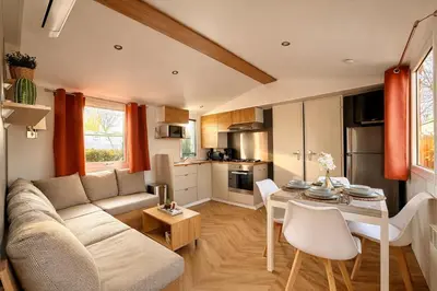 Cuisine ou kitchenette dans l'établissement Eden Cottages - Premium Cottage avec Piscine