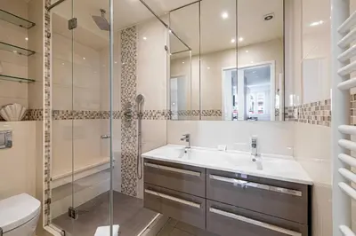 Salle de bains dans l'établissement Splendid apartment a-c 2BR-4P - Sea View