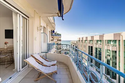 Balcon ou terrasse dans l'établissement Splendid apartment a-c 2BR-4P - Sea View