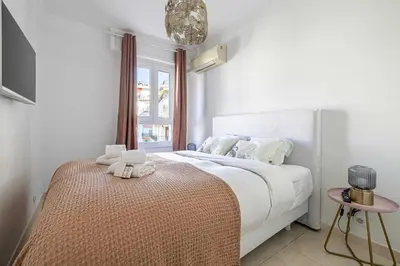 Un ou plusieurs lits dans un hébergement de l'établissement Splendid apartment a-c 2BR-4P - Sea View
