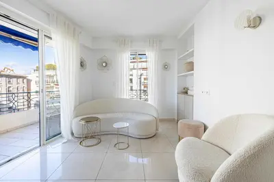 Coin salon dans l'établissement Splendid apartment a-c 2BR-4P - Sea View
