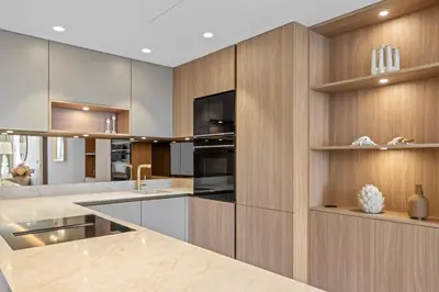 Cuisine ou kitchenette dans l'établissement REF 2042 - Cannes Croisette - Appartement à louer