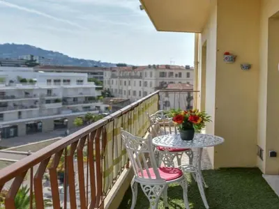 Balcon ou terrasse dans l'établissement Apartment Boite d'Amour Wohnung mit Terrasse und Solarium by Interhome