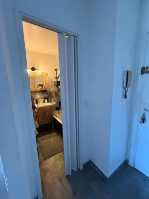 Un ou plusieurs lits dans un hébergement de l'établissement Studio lumineux avec terrasse & piscine