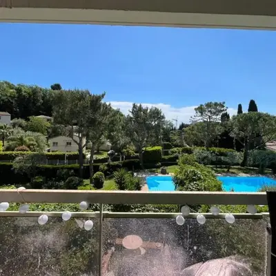 Studio lumineux avec terrasse & piscine