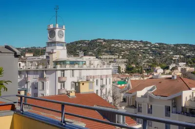 Vue générale sur la montagne ou vue sur la montagne depuis l'appartement
