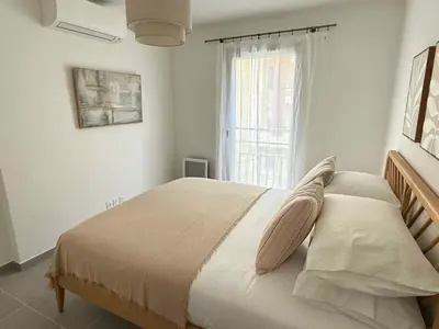 Un ou plusieurs lits dans un hébergement de l'établissement Les Terrasses d'Antibes - 2BR Duplex with Terrace