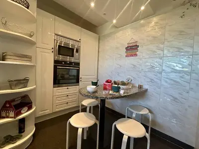 Cuisine ou kitchenette dans l'établissement Appart 2P à Villeneuve: Clim, 4 couchages - FR-1-252A-140