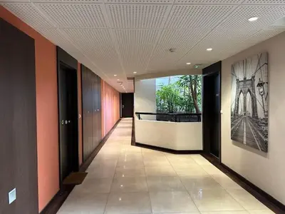 Télévision ou salle de divertissement dans l'établissement Congress et Comfort