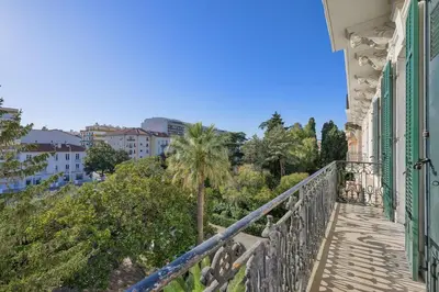 Vue générale sur la montagne ou vue sur la montagne depuis l'appartement