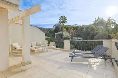 Balcon ou terrasse dans l'établissement 221 Le Bella