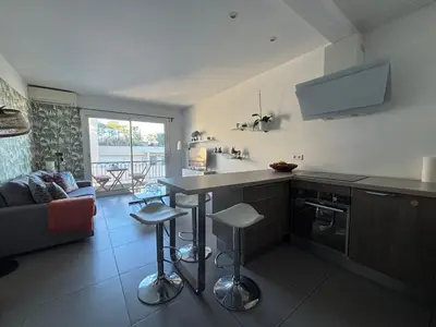 Cuisine ou kitchenette dans l'établissement Sea view appartement walking distance old town
