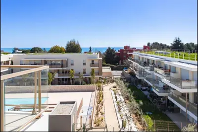 Piscine de l'établissement A14 Staywiz us - 2P Vue Mer - 5 min de la Plage - Parking ou située à proximité