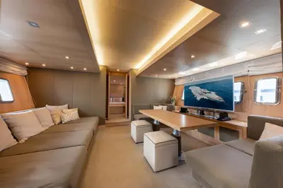 Coin salon dans l'établissement Yacht Mangusta
