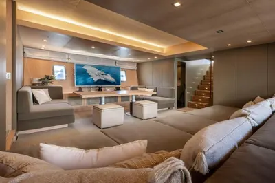 Coin salon dans l'établissement Yacht Mangusta