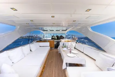 Coin salon dans l'établissement Yacht Mangusta