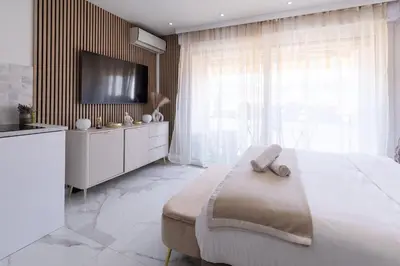 Un ou plusieurs lits dans un hébergement de l'établissement California Romantic Suite with Balneo