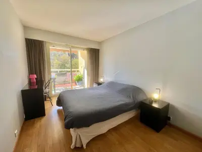 Un ou plusieurs lits dans un hébergement de l'établissement June apartment 2 bedrooms with pool