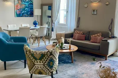 Coin salon dans l'établissement Cozystay 1825 Duplex luxe Rue dAntibes