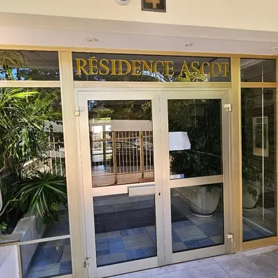 Façade ou entrée de l'établissement 3 pièces lumineux à Cannes