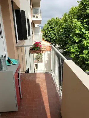 Balcon ou terrasse dans l'établissement Location à Juan Les Pins