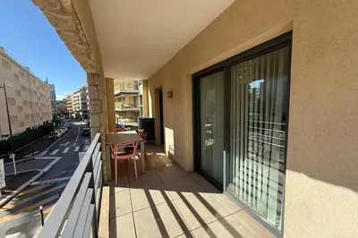 Balcon ou terrasse dans l'établissement Superbe appart 4 pers Vue mer & terrasse Parking privé remparts