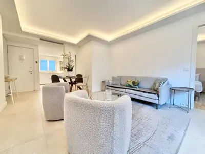 Coin salon dans l'établissement Cannes - 2 bedrooms & 2 bathrooms apartment - 24P1