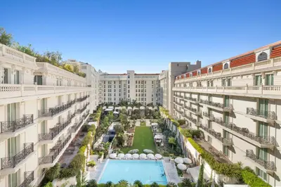 Piscine de l'établissement Stunning 3BR apartment Carlton Riviera Croisette ou située à proximité