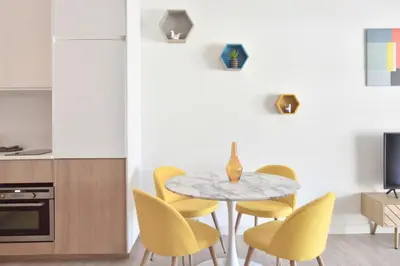 Cuisine ou kitchenette dans l'établissement 2P Terrasse - Carré dOr Plages à Pied