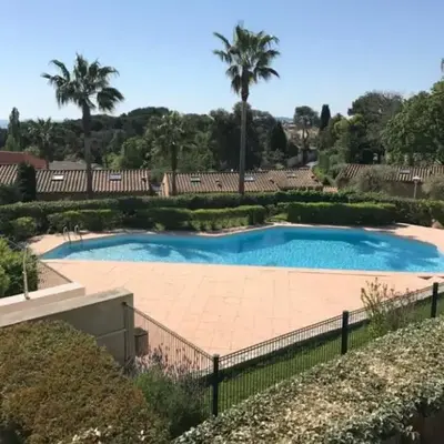 Chambre d ami chez habitant Villeneuve loubet plage piscine