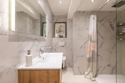Salle de bains dans l'établissement Cagnes sur mer, 1 bedroom with Garden-Air conditioning-Wifi