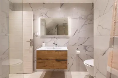 Salle de bains dans l'établissement Cagnes sur mer, 1 bedroom with Garden-Air conditioning-Wifi