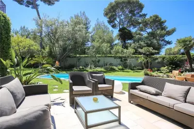 Piscine de l'établissement Villa de Luxe avec Piscine - Cap d'Antibes ou située à proximité