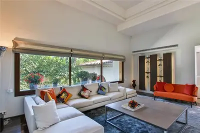 Coin salon dans l'établissement Villa de Luxe avec Piscine - Cap d'Antibes