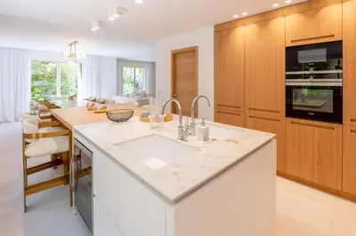 Cuisine ou kitchenette dans l'établissement 002 Villa Camille